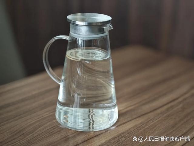 它是比酒精更隱蔽的“肝臟殺手” 甜飲料的危害