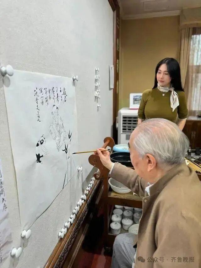 87歲范曾官宣與37歲妻子近期喜得獨(dú)子 晚年添丁共筑幸福