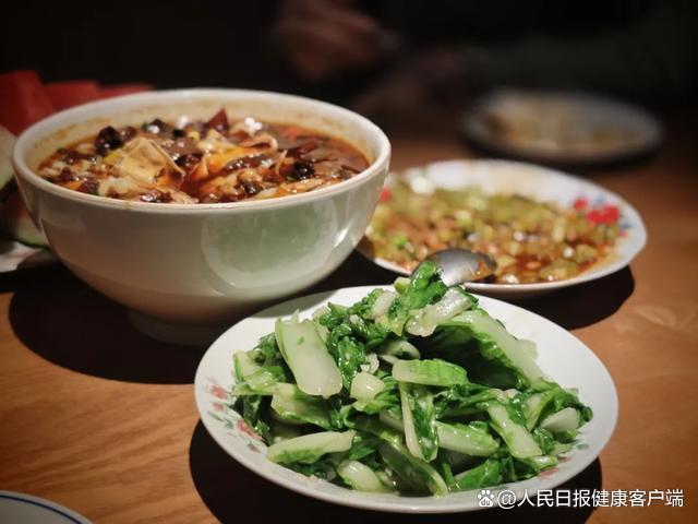 研究:高纤维饮食能“拖住”癌症脚步 激活体内抗癌系统