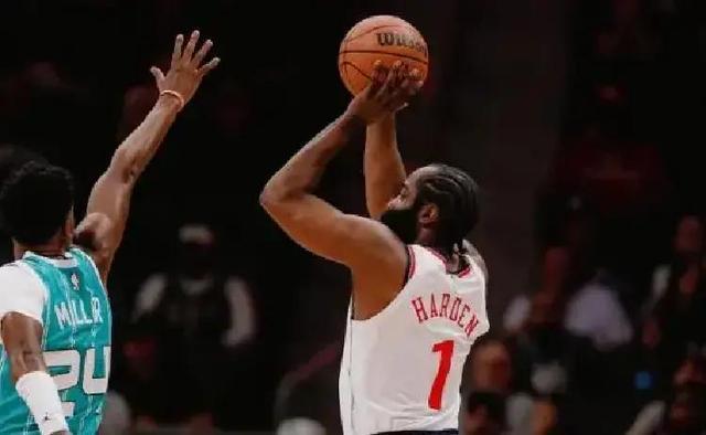 狂轰55分,爆砍61分!历史首人 哈登再现得分王风采