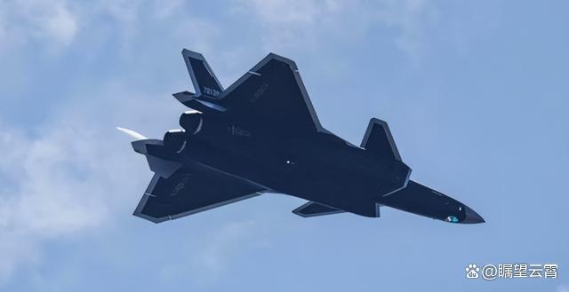 量产型涡扇-15首飞曝光有何意味 歼-20A性能超越F-22