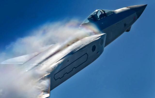 “完全体”歼20会生产多少架 未来五年有望达500架