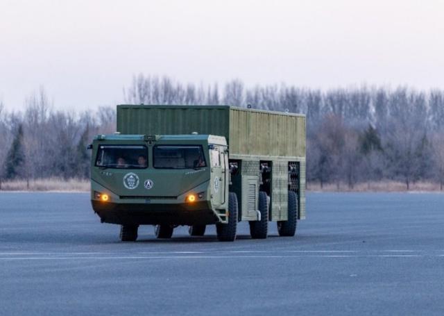 博主：火箭军或迎新型核载具 全地形隐身发射车