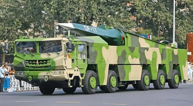 中国突然亮出大量东风17释放何信号 罕见曝光引发关注