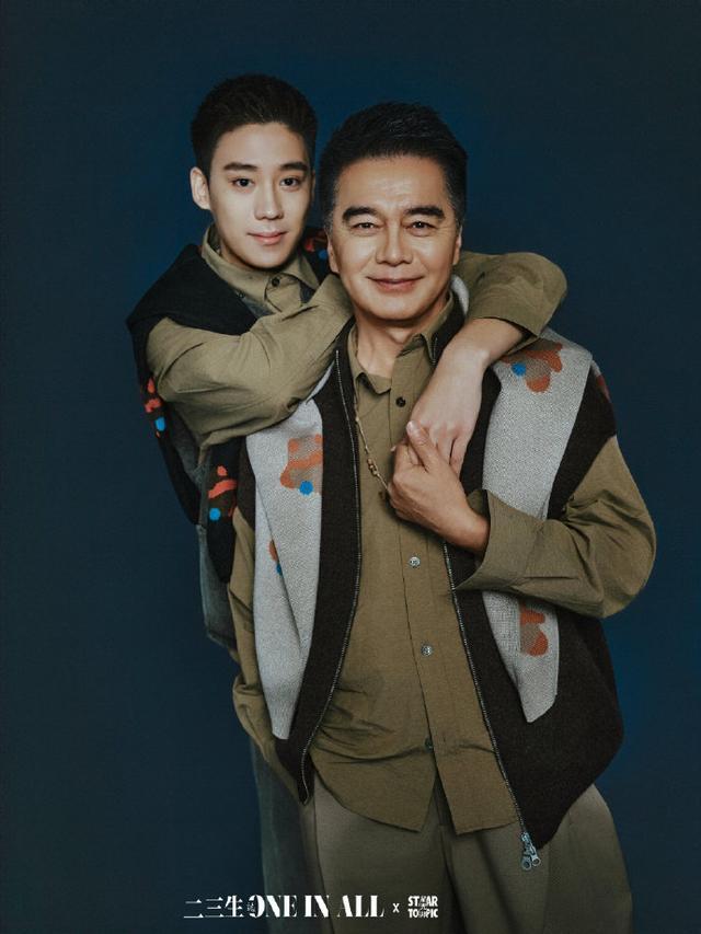 许何悼念母亲何晴许亚军留言 母爱永恒