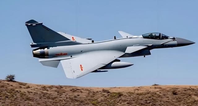 歼-20歼-16歼-10C演练新战法 隐形指挥塔引领体系打击