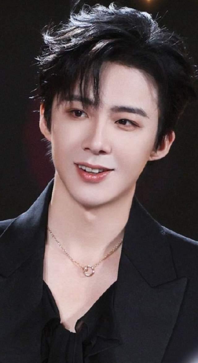 刘宇宁马年央视春晚首次联排 氛围感杀疯了