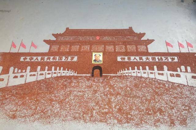 农民与天安门何以结缘 红高粱绘出爱国情