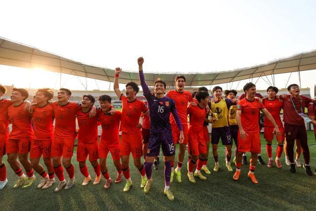 媒体：U23国足彰显前所未有的自信 铁血防守创造历史