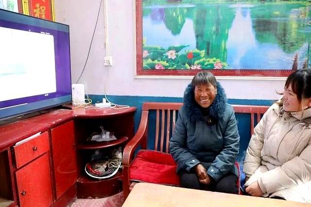 U23亚洲杯决赛前外婆为李昊加油 门神背后的力量