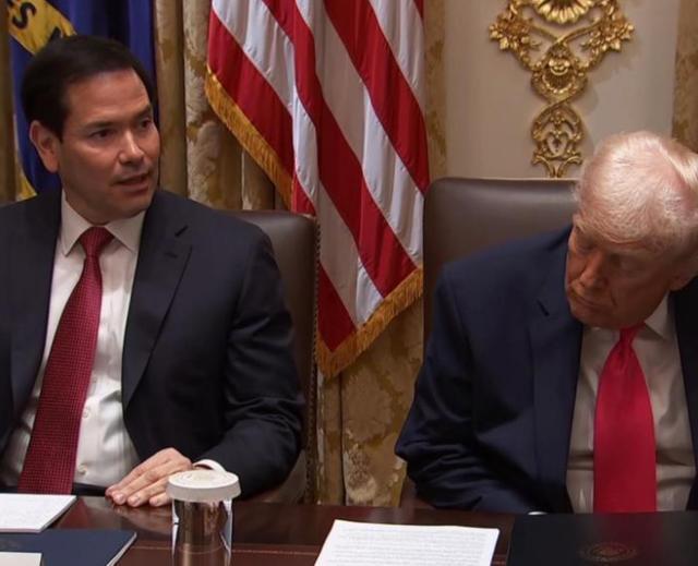 特朗普称自己状态和40年前一样 闭眼因会议无聊