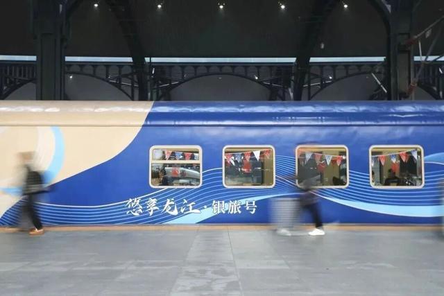 陆地航母高铁列车如约而至 春运极限测试开启