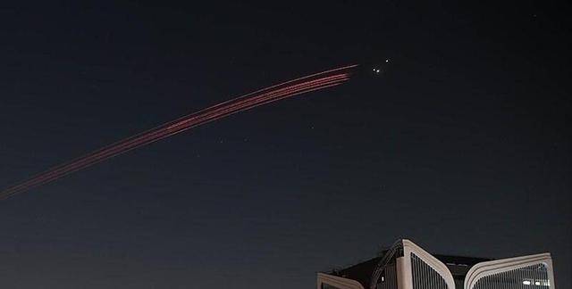 第16波打击来了 美航母开始后撤 中东局势扑朔迷离