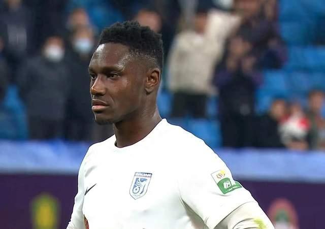 中超上海申花5-3大连英博 精彩对决点燃赛季序幕