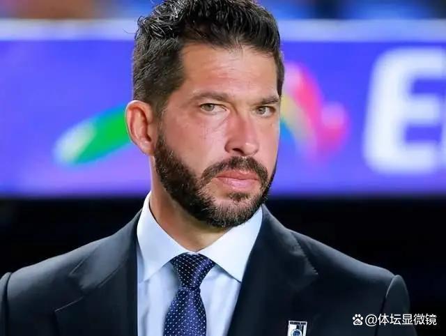 超级失误！方镜淇出球犹豫送空门