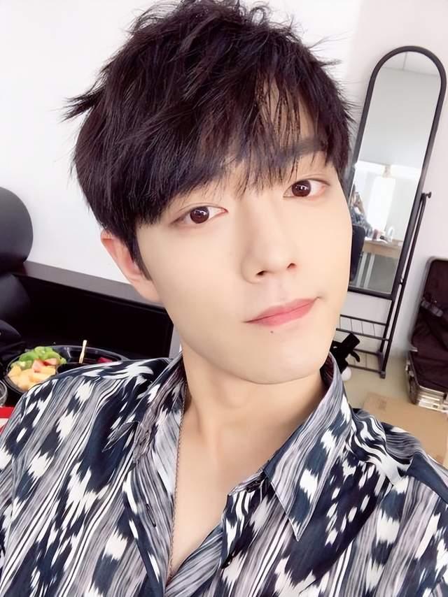 90后第一人！肖战《藏海传》封SMG视帝，打破年龄天花板