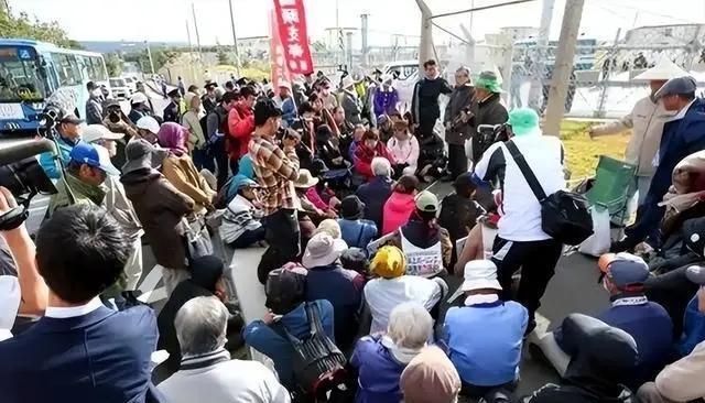 高市早苗砸家底救急还上供美国 日本经济陷入绝境