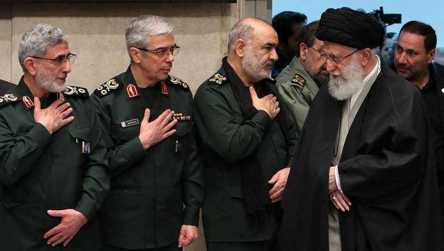 卫星视角解读:离开东亚,美海军陆战队赶赴中东准备打夺岛登陆战?美军豪赌波斯湾