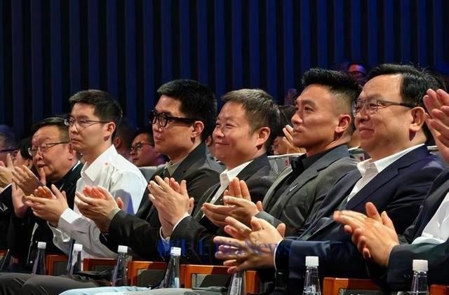 车圈内卷的尽头是结盟吗 从互砍到握手