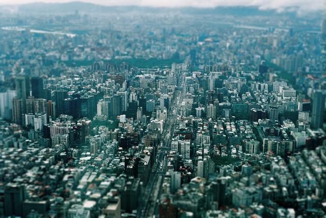 “无座椅”战机戳破美台军售真面目 美方“助台”是假