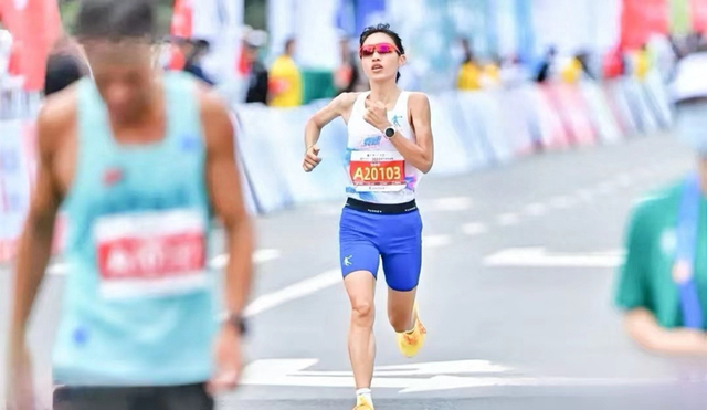 张水华年度代言收入或达180万至460万 赛场内外双丰收