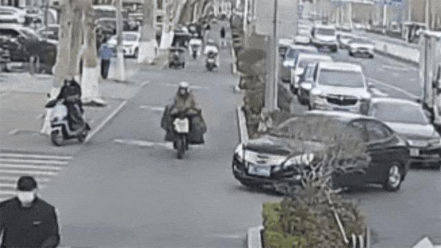 女子驾驭拐弯让直行碰瓷30余起被拘 作恶赚钱终落法网