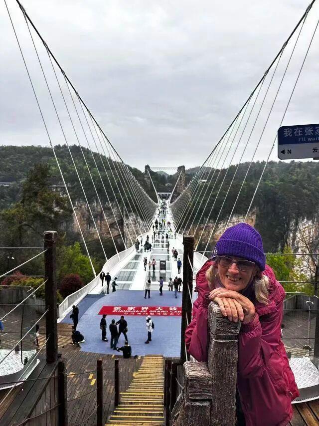 英国奶奶游中国网友奋勉当导游 寰宇存眷招待