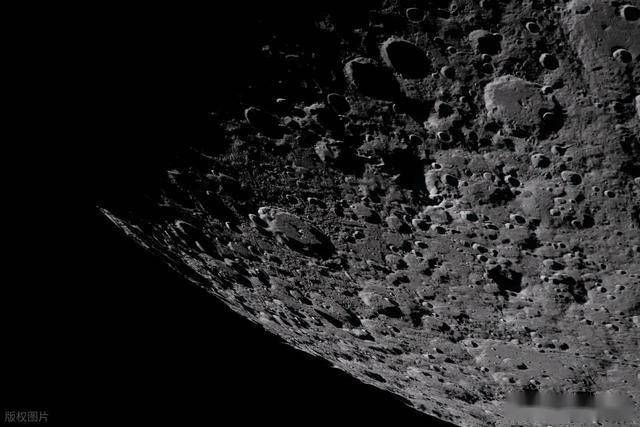 NASA发有史以来最清晰月球照片 月球秘密震撼揭晓