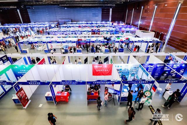 200余所高校齐聚国际教育巡回展 推动留学高质量发展