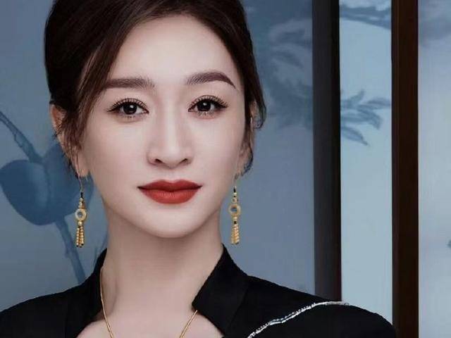 李小冉与唐艺昕同框美到窒息 内娱颜值天花板