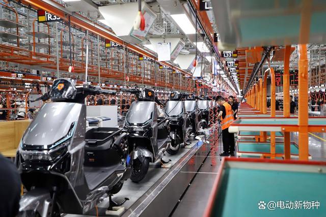 曝雅迪多款电动车突发故障 后台更新引发车主愤怒