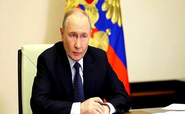 俄罗斯如何摆脱经济萎缩趋势 战时财政药方见底