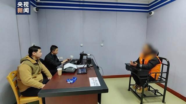 1名医生1分钟给3人看病26次 骗保行为露马脚