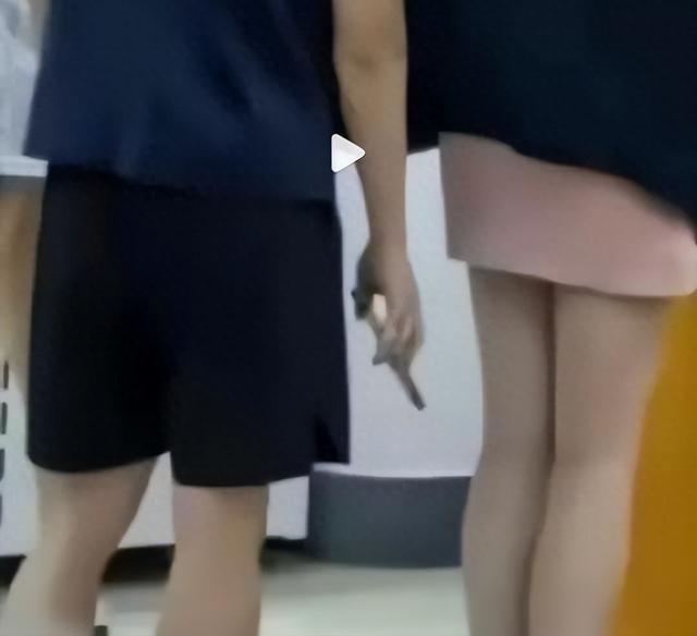 江苏税务回应偷拍男子拟录公务员