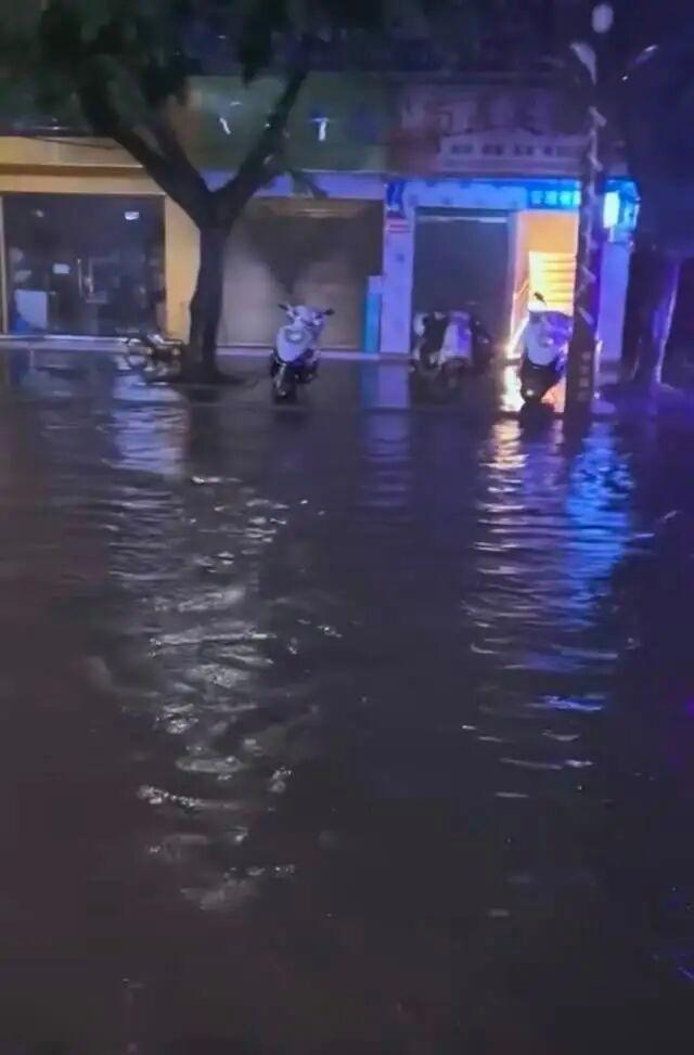 贵州一雨水箅子没连通下水管网 样子工程引争议