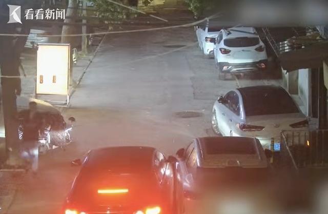 女子醉酒连撞三车 同伙慌忙换座顶包