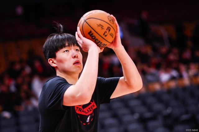 邓顿：不会为了收视率让杨瀚森上场