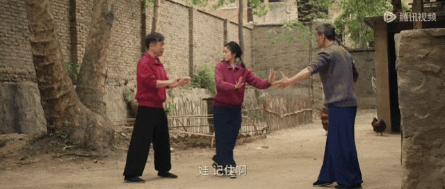 被大女主「騙」進(jìn)來(lái)后，才發(fā)現(xiàn)真正的主角另有其人 每個(gè)認(rèn)真生活的人都是主角