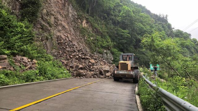 湖南全力應(yīng)對強降雨公路災(zāi)毀