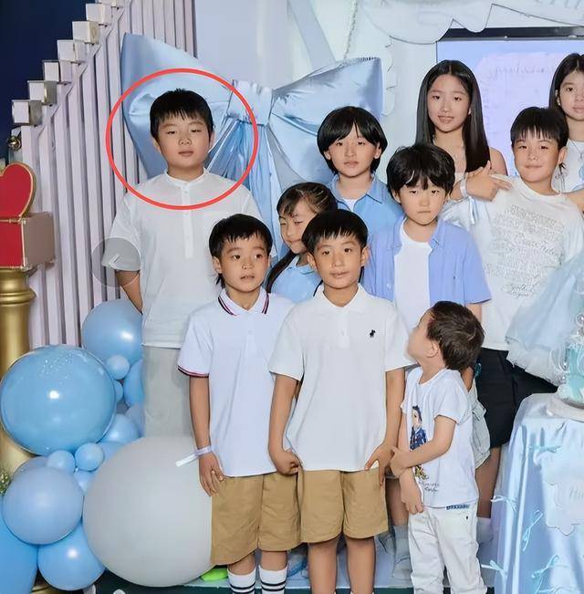 小酒窝另一个青梅竹马佟大为儿子 低调守护真亲情