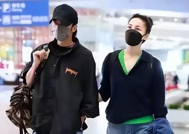 王菲無名指疑似戴了鉆戒 鋒菲戀好事將近？