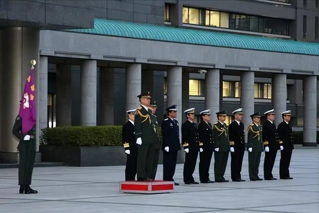 學(xué)者：遼寧艦戰(zhàn)斗力又升級 隱身戰(zhàn)機上艦引關(guān)注