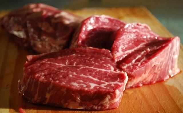 美出口管制、澳牛肉觸及配額、中巴農(nóng)產(chǎn)品貿(mào)易，商務(wù)部熱點(diǎn)回應(yīng) 牛肉進(jìn)口關(guān)稅調(diào)整引發(fā)關(guān)注