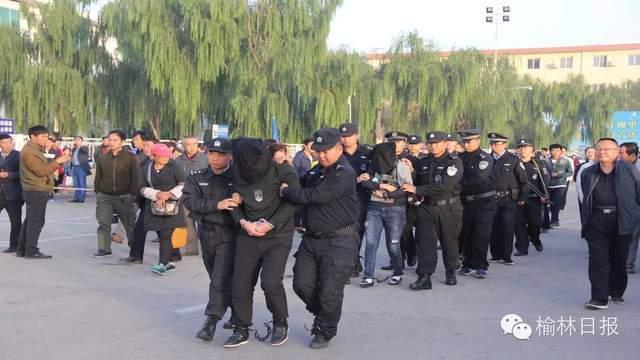 民警匯報案情發(fā)現(xiàn)隊長倒地 因公犧牲引發(fā)哀悼
