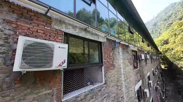 女友失联发现被送素质教育基地 揭秘背后真相