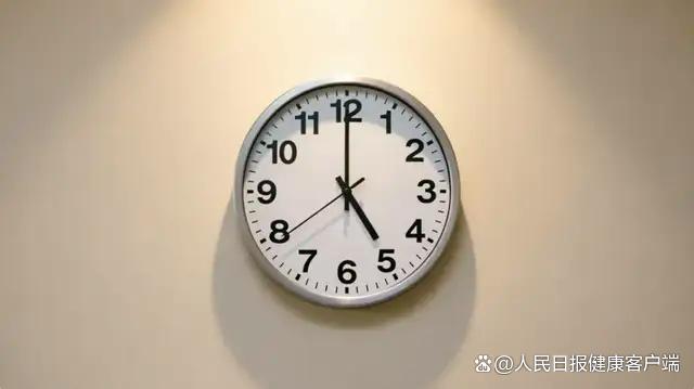 吃晚饭的最佳时间是17点前 改善代谢效果最佳