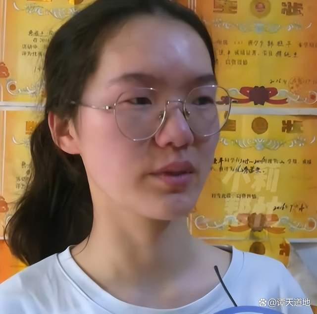 父亲患病母亲残疾女儿接到清华电话 寒门学子的逆袭之路