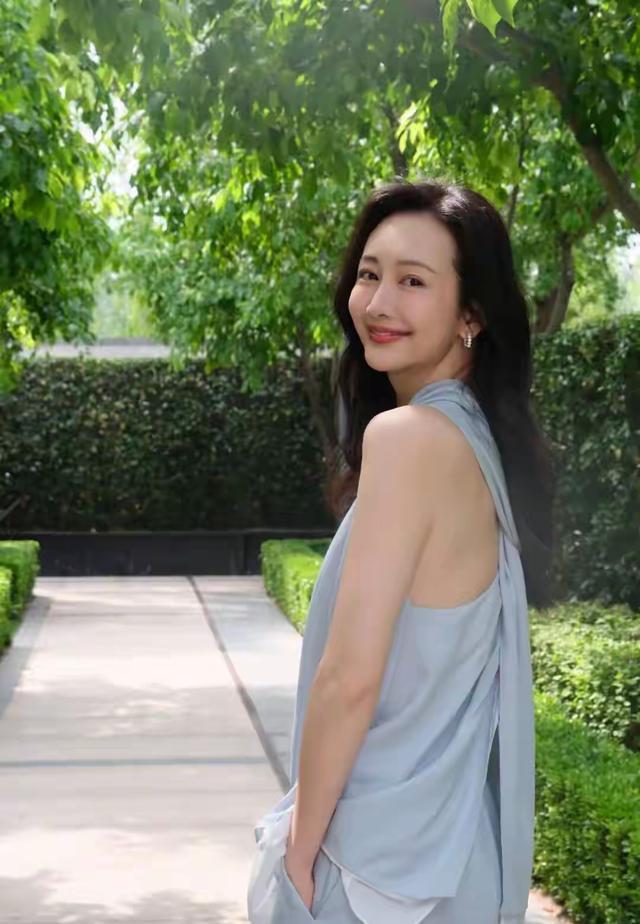 内娱独自抚养孩子的女明星 王鸥公开承认单亲妈妈身份
