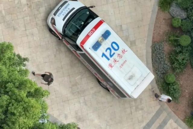 幼童独自在家从18楼坠亡 父亲发声 阳台隐患酿悲剧