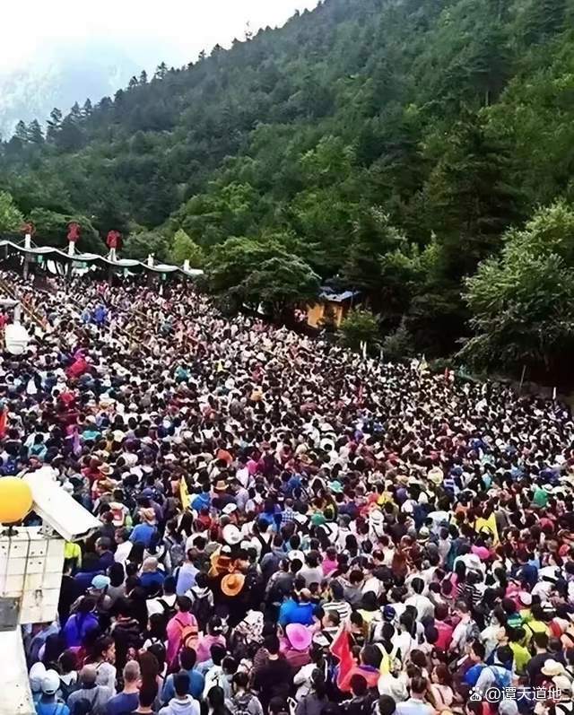 国庆每天3亿人出游，旅行社却撑不住了 行业新旧洗牌进行时